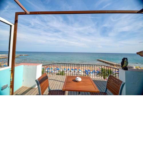 Blue Sea Front by Hello Homes Sitges