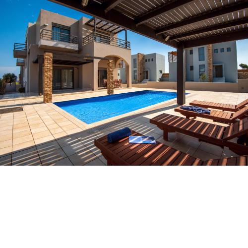 Blue Wave Villa - road view