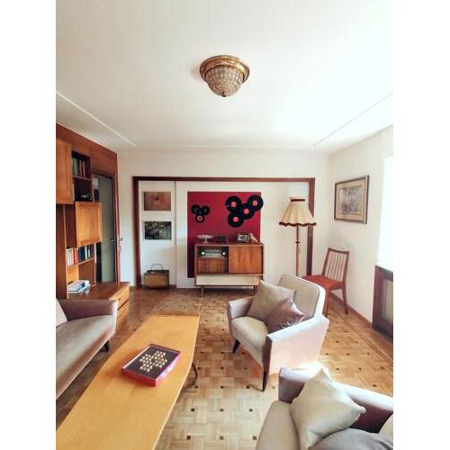 BnB Village: Boutique No. 6 1970s