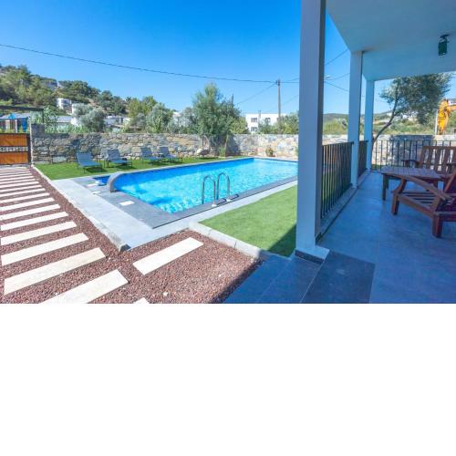 Bodrum Bliss: Stunning Flat w Pool and Garden