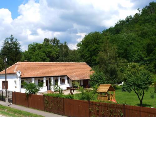 Bodza Vendégház - Apartmanház