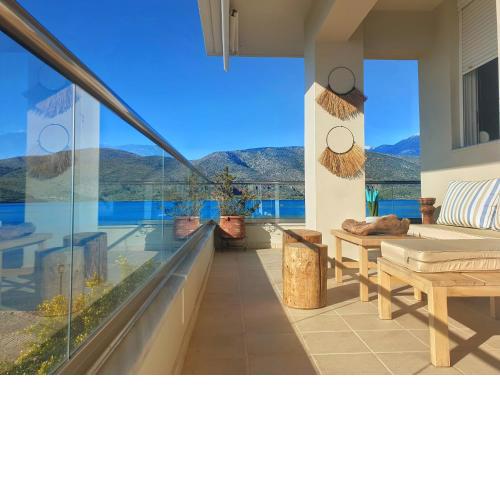Boho Beach House in Itea-Delphi