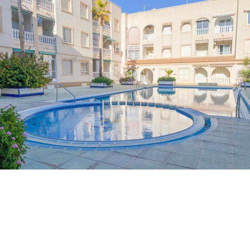 Bonito Apartamento con Piscina rf25