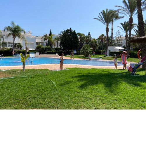 Bonito apto. Playa y piscina. Vera Playa