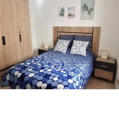 Bonito y nuevo apartamento junto a la playa, en el centro de Conil, con Aire Ac y WIFI