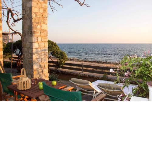 Bostani Seaside House Mani