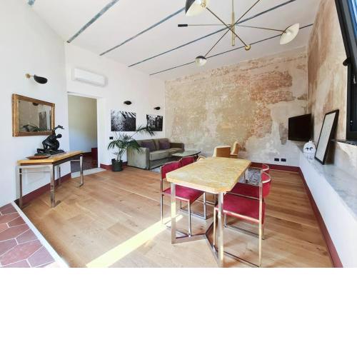 Boutique Penthouse with terrace, Spanish Steps