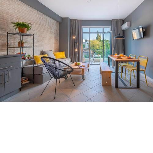 Boutique Studios & Apartments - ATH Airport