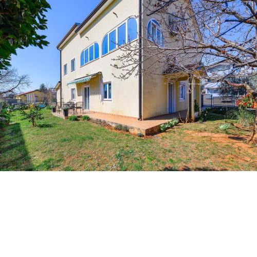 BOŽICA House with apartments