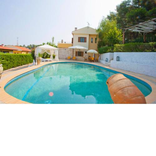 Bozis Private Pool Villa, Siviri