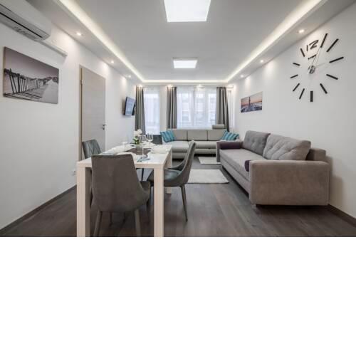 BpR ATLAS Design Home with A/C & balcony