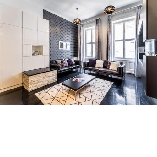 BpR B&W Elegant Home with A / C
