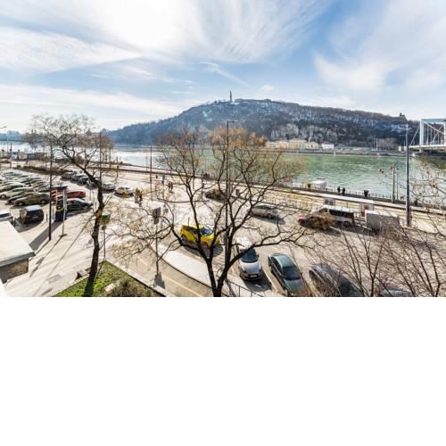 BpR Ethereal Panorama Apartment