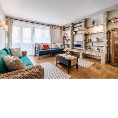 BpR Golden Corner Suite with balcony & A/C