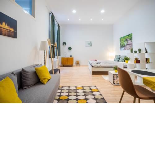 BpR Home of Lively Colors with A/C