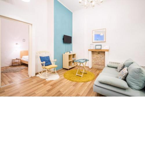 BpR Rainbow Design Apartment-Superior