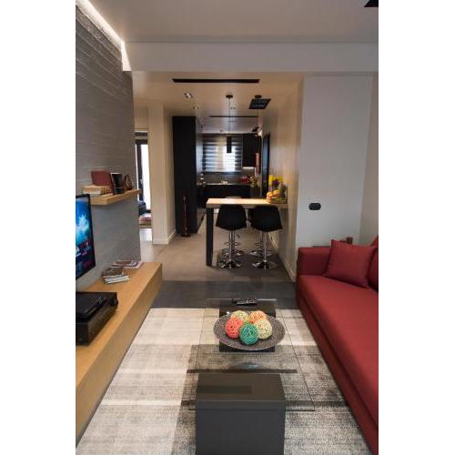 BRAND NEW 2018 LUXURY APARTMENT 10' MINUTES WALK FROM ACROPOLIS AND 6 FROM METRO