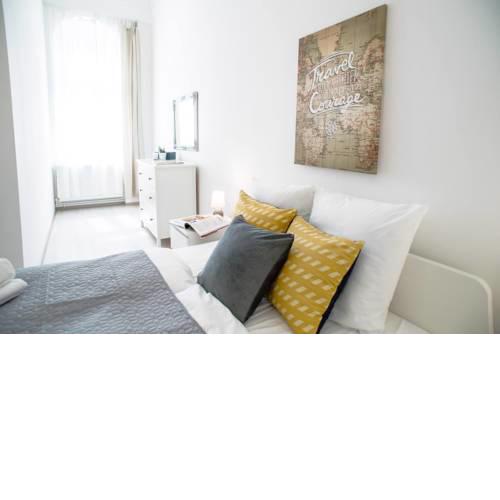 Brand new 4-bedroom apartment in center