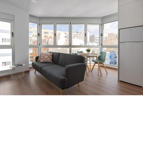 Brand New Apartment 100m from the Beach