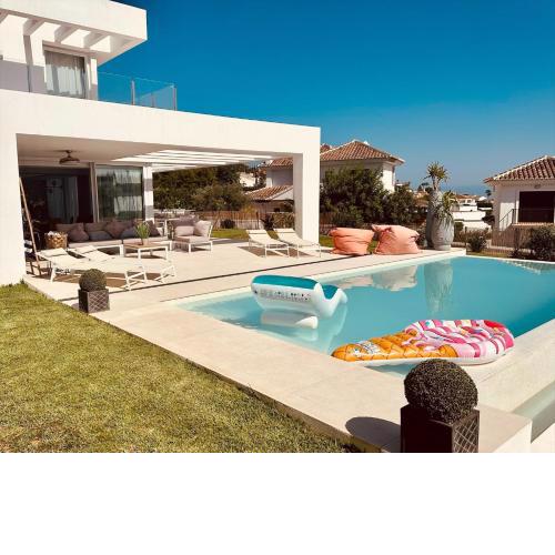 Brand-new contemporary villa