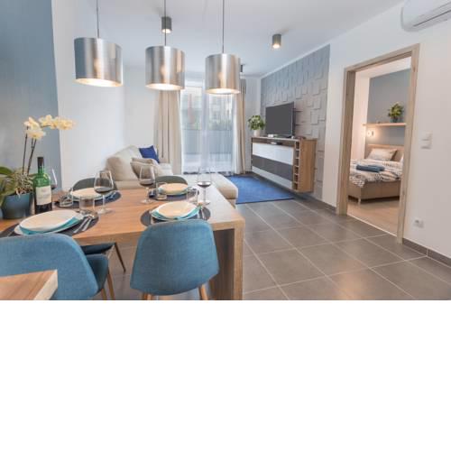Brand new Corvin 2 Home, AC, free parking, balcony