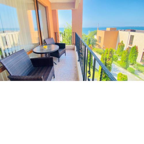 Bratanov Sea View Apartments