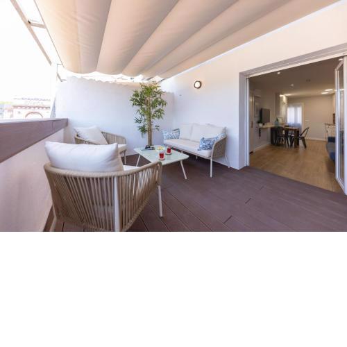 Bravissimo Eiximenis, with beautiful terrace and views