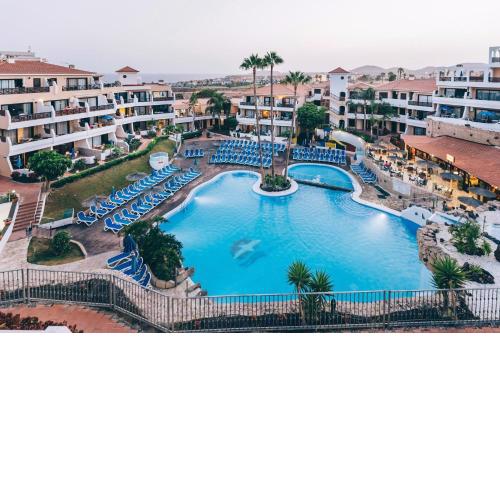 Breathtaking Ocean View, Adult and Kids Pools & Fiber Wi-Fi