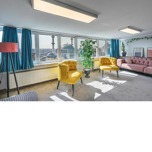 Bright 1BR w Istiqlal Street View