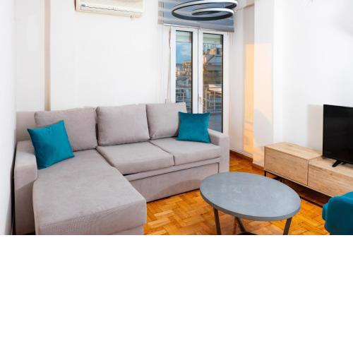 Bright And Comfortable Apartment In Thessaloniki
