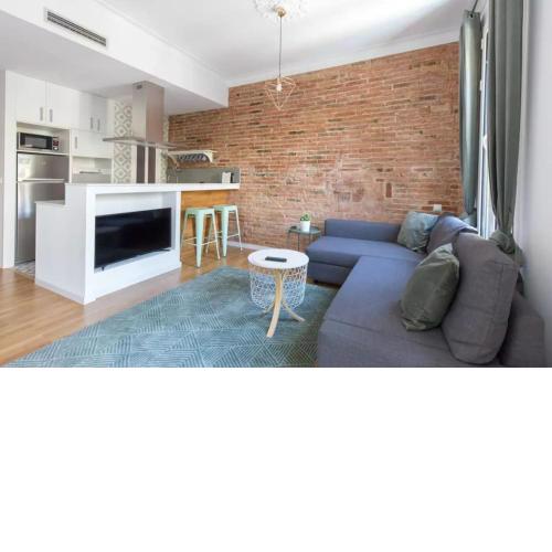 Bright and cozy flat in the heart of the city