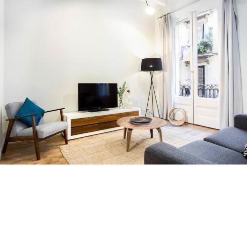 Bright and modern 4bedroom with terrace in Las Ramblas P2