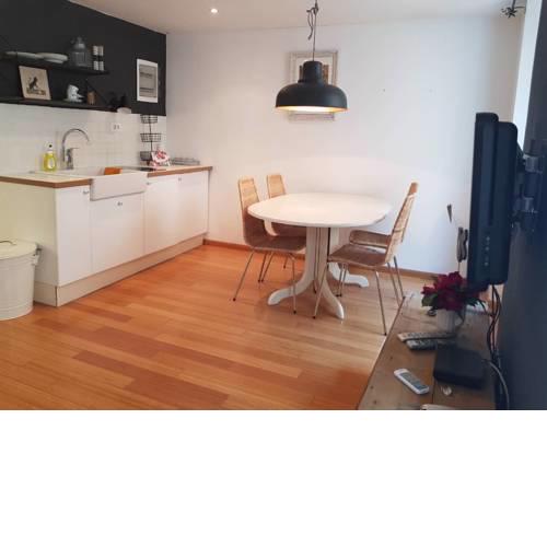 Bright Apartament near Bus Station