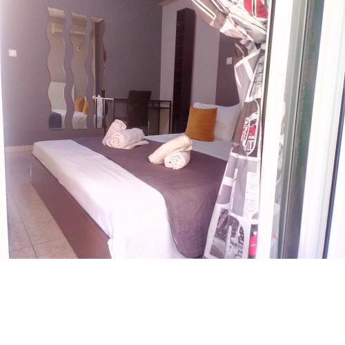 Bright Apartment 40 sqm Port of Piraeus OLP