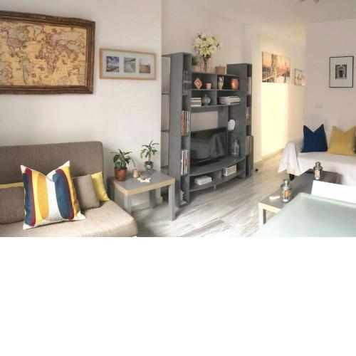 Bright apartment in the center of Malaga by SharingCo.