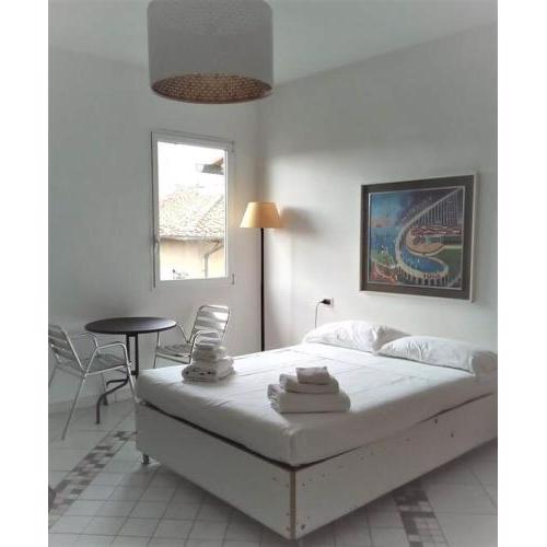 Bright Apartment Near Piazza dei Ciompi