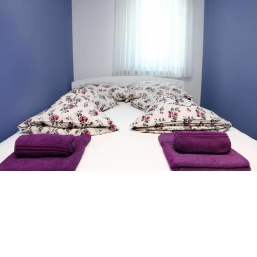 Bright Apartment with Terrace for 5 pax DD2