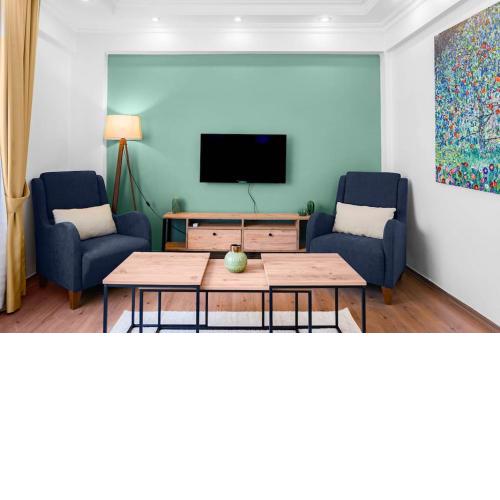 Bright & Cozy 2BR Located In The Heart Of Living
