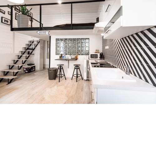 Bright Downtown Luxury