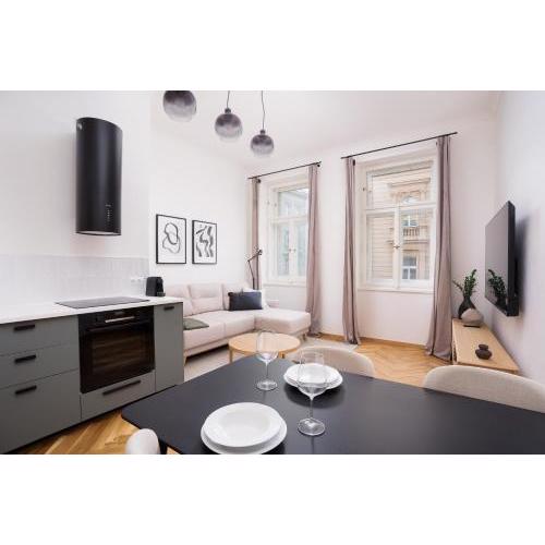 Bright Flat in Vinohrady by Prague Days