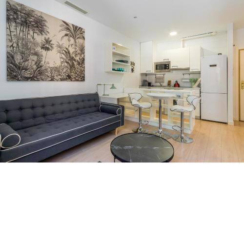 Bright Modern -1Bedroom 1Bath -Cuatro Caminos