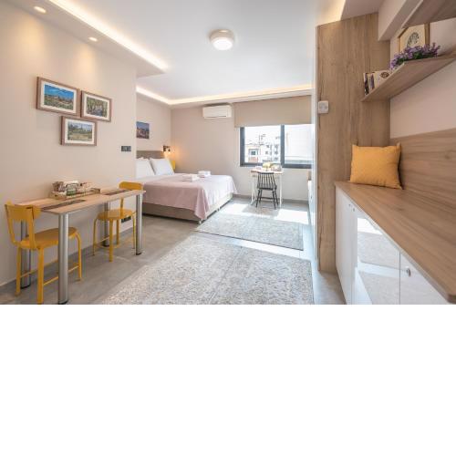 ✰Bright, renovated, spacious and cosy studio✰