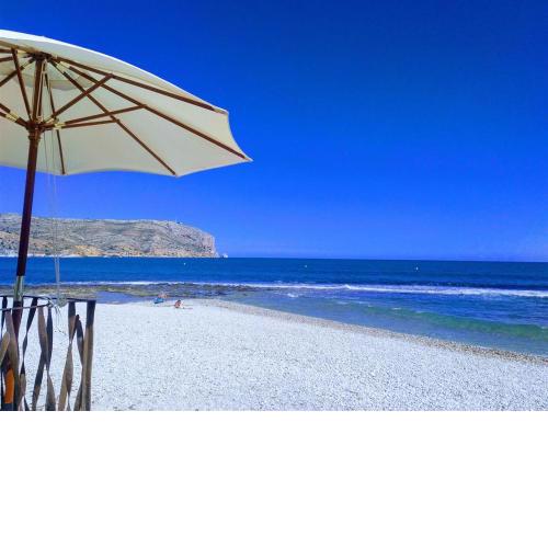 Bright spacious 2 BDR Apt, near Arenal beach Javea , + FREE parking