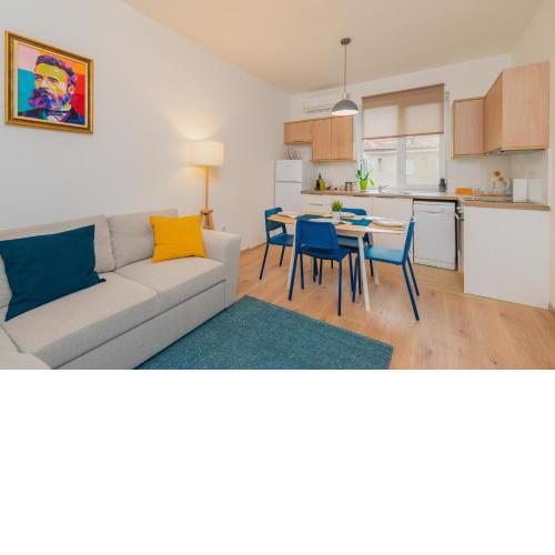 Bright Urban Retreat: Central Sofia 1 BD Apartment