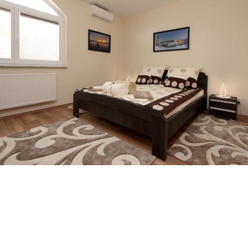 Brill Apartmanház Hévíz
