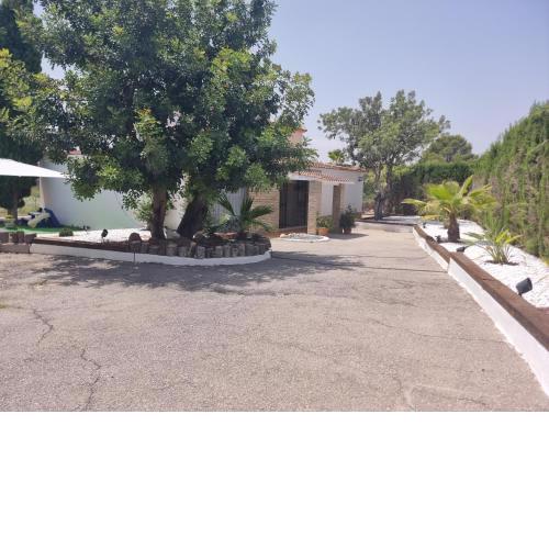 Brisa Mediterránea con jardín y piscina privada