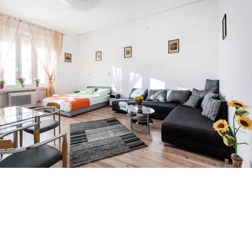Budapest center lifestyle with free parking
