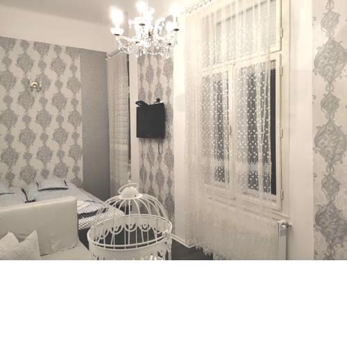 Budapest Diamond Flat