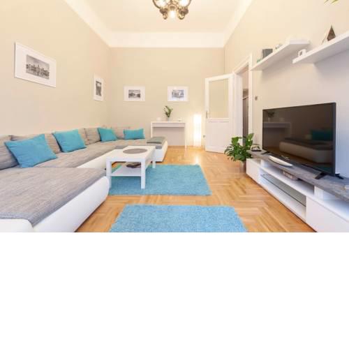Budapest Gallery Home
