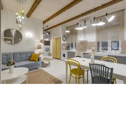 Budapest Luxury Design Apartment by Andrassy
